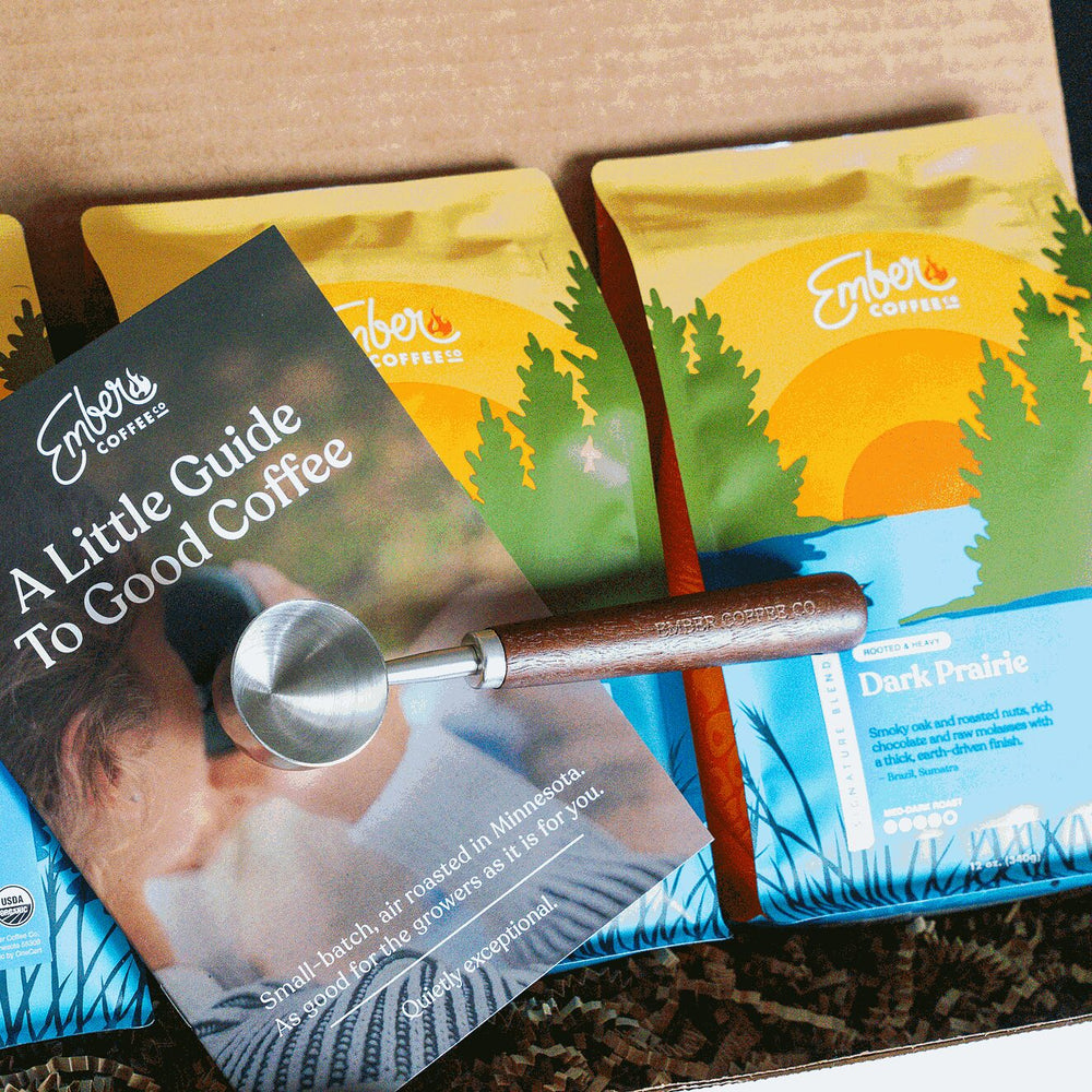 Ember Dark Roast Kit with guide booklet, walnut scoop and Dark Prairie 12 oz bag
